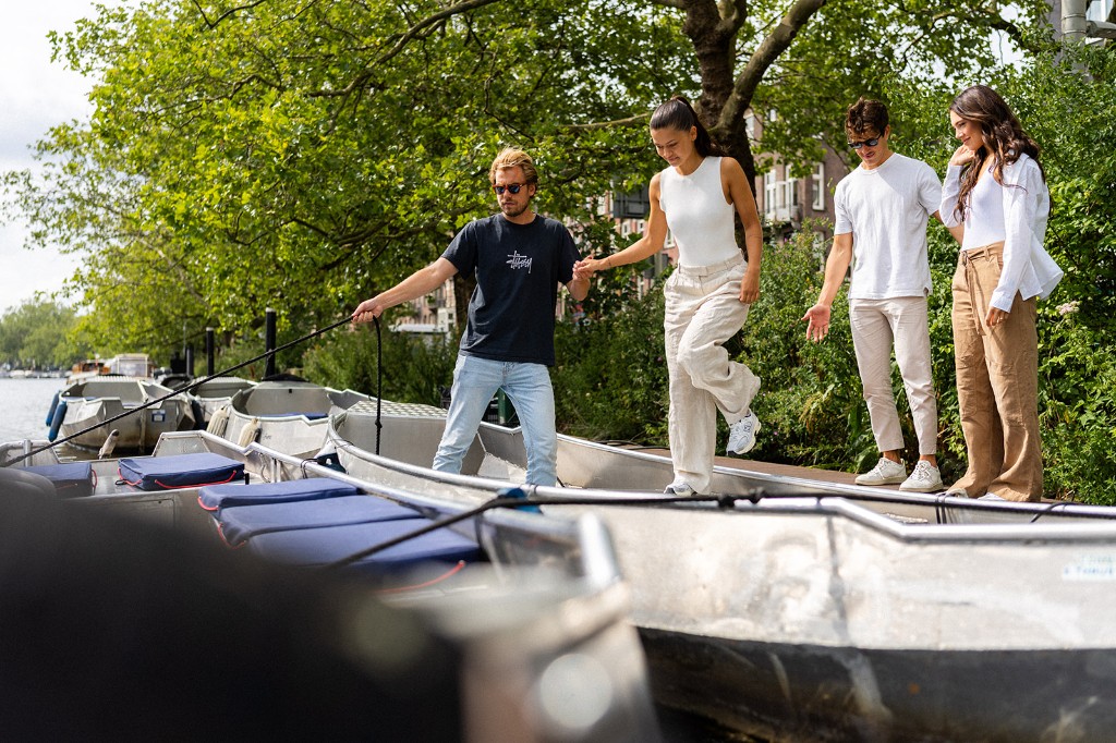 Ponton Boats4rent sur la Nassaukade - embarquement sans permis